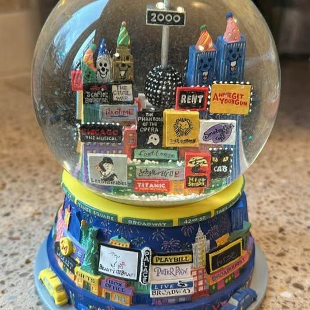 NYC 2000 New Year's Eve Broadway Times Square Musical Snow Globe - Works